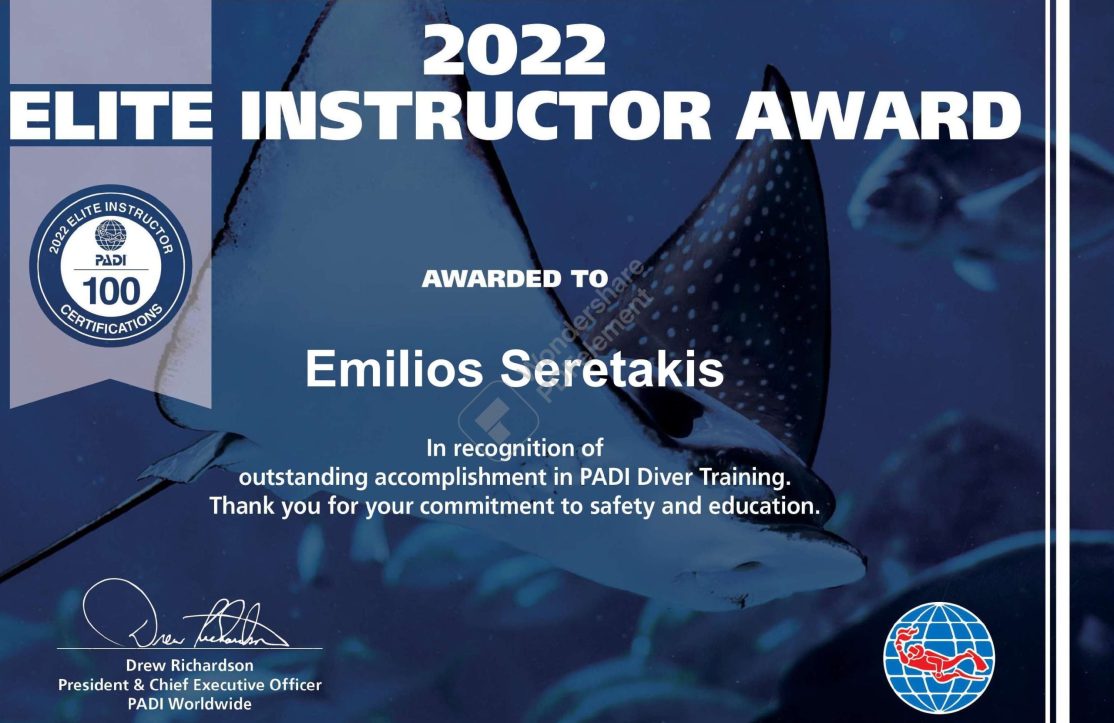 elite-padi-instructor-award-2022-dive-greece
